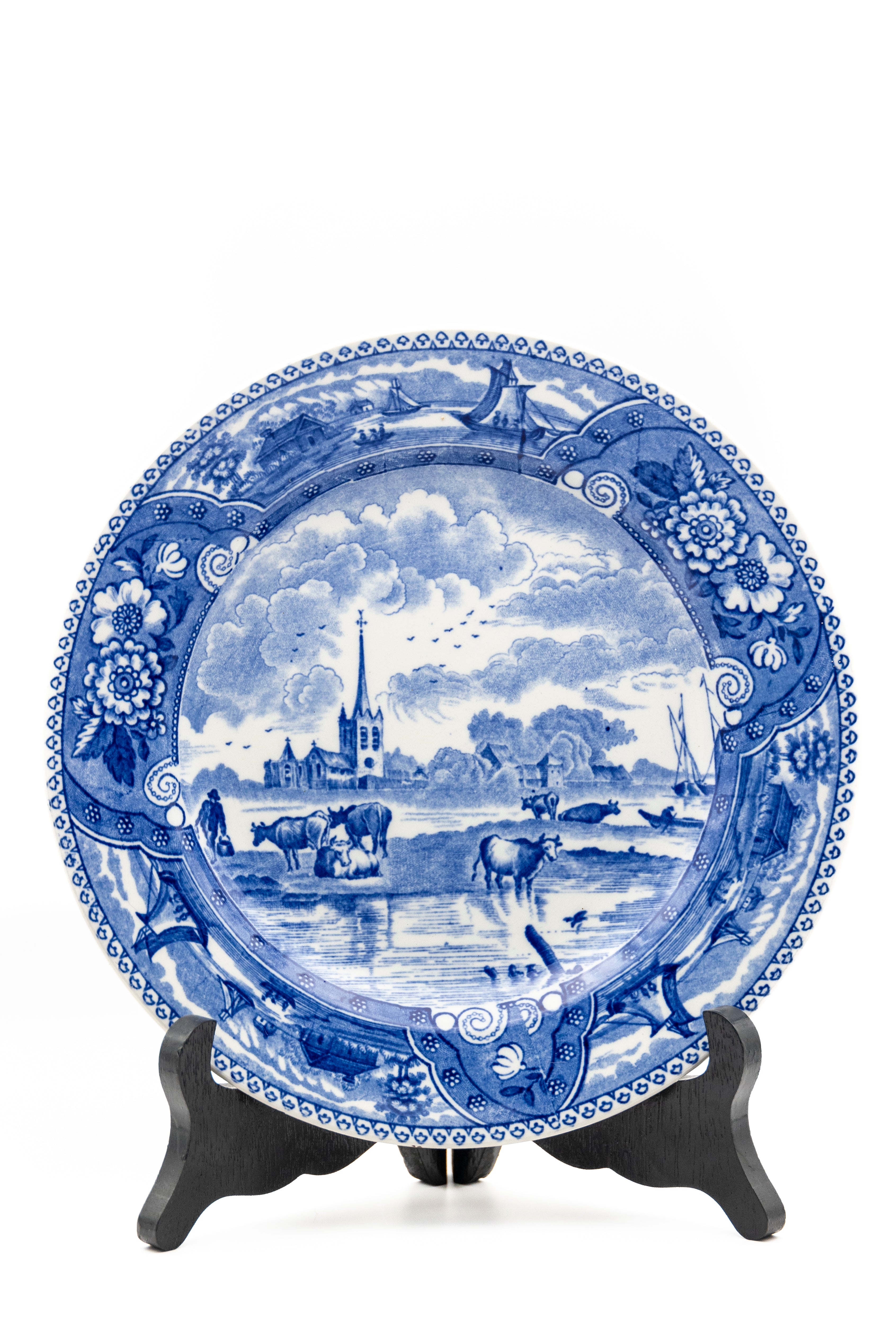 Boch Frères La Louvière - Landscape with cows - 20 cm