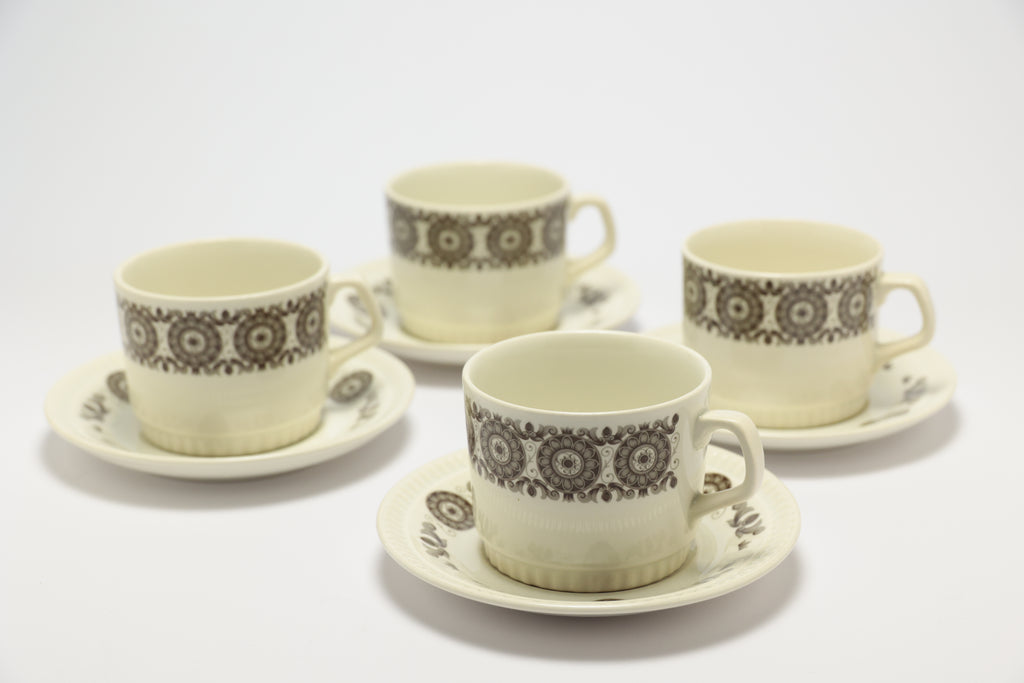 Boch Frères La Louvière -  Murielle pattern - Cup and saucer - Saucer diameter 14 cm - Cup diameter 8 cm - Cup Height 6cm